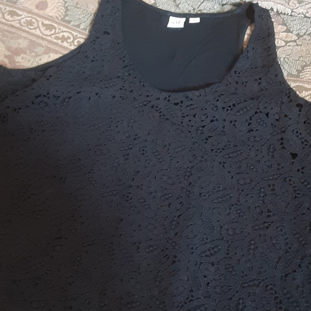 Pretty sleeveless black top